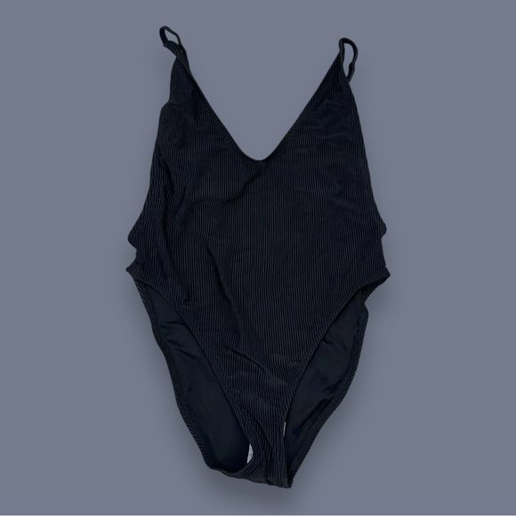 NWOT NASTY GAL Ribbed Open Back Black One Piece Swimsuit. Size Small 🏝️ - Picture 3 of 10